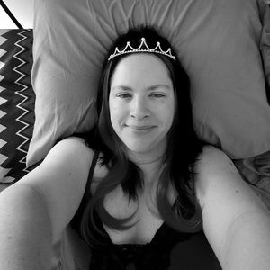 Meet your Posher, Monee